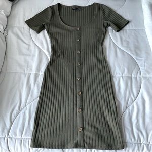 xs olive green abercrombie & fitch midi dress